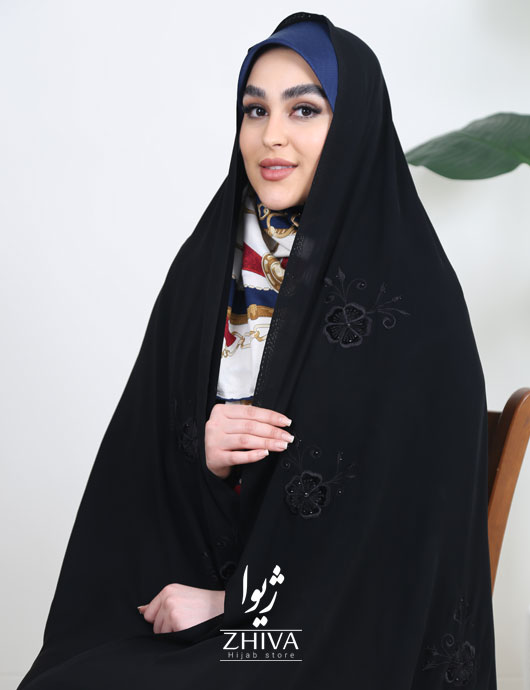 چادر سنتی گلدوزی رز مخمل