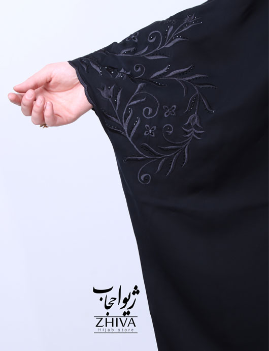 چادر دانشجویی گلدوزی سر آستین لاله