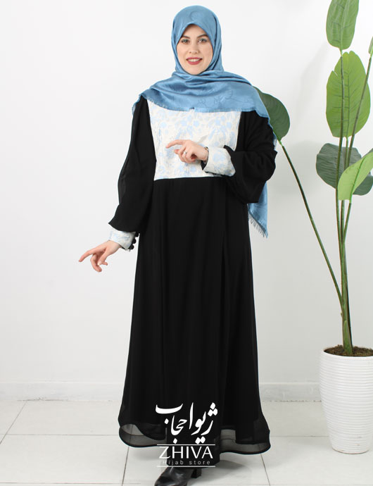 پيراهن مجلسی پوشیده گيتی
