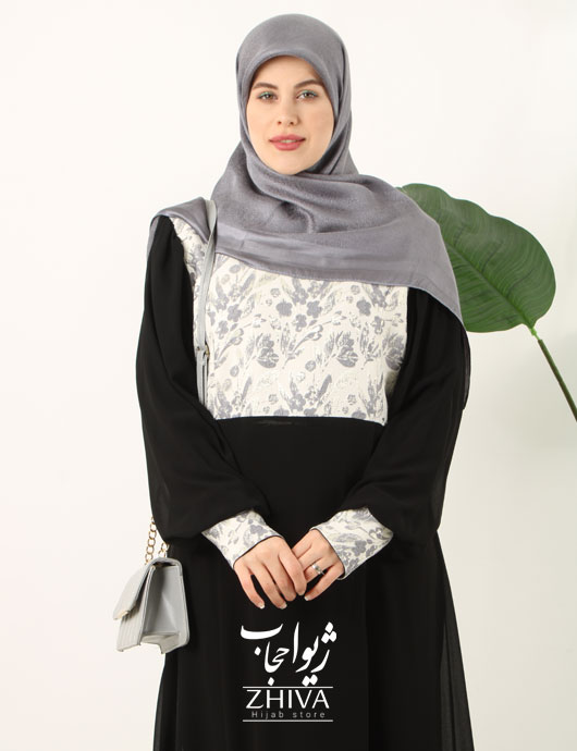 پيراهن مجلسی پوشیده گيتی