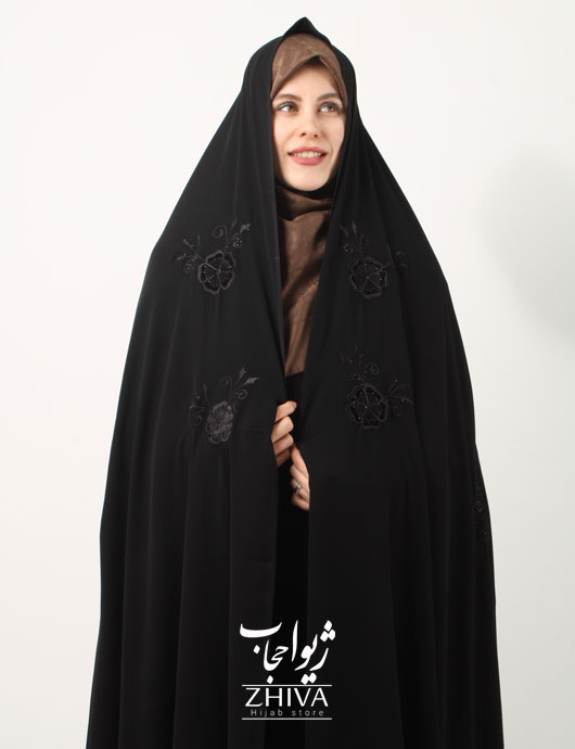 چادر سنتی گلدوزی